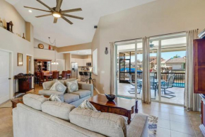 3BR w Den - Waterfront Home Private Pool Close to Beaches